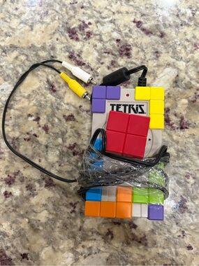 TETRIS Retro Handheld Charger - Multicolor Block Design